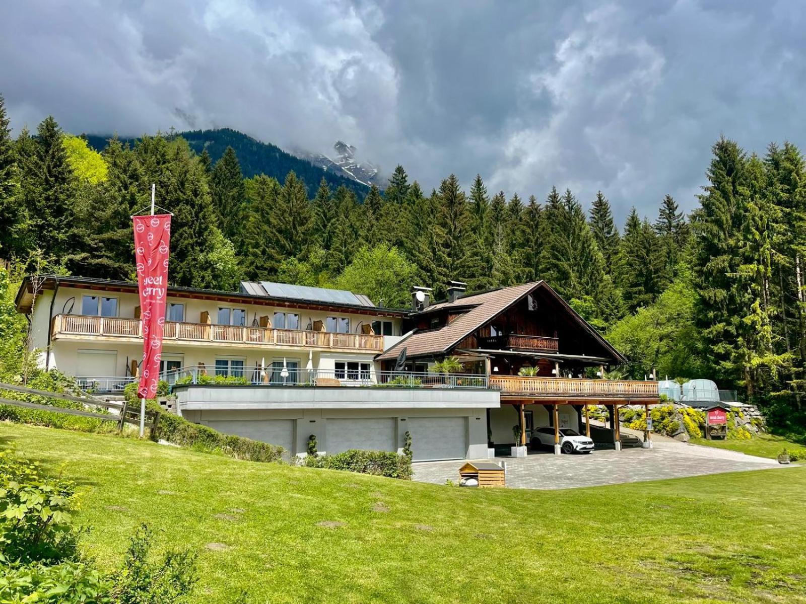 Sweet Cherry - Boutique & Guesthouse Tyrol 因斯布鲁克 外观 照片